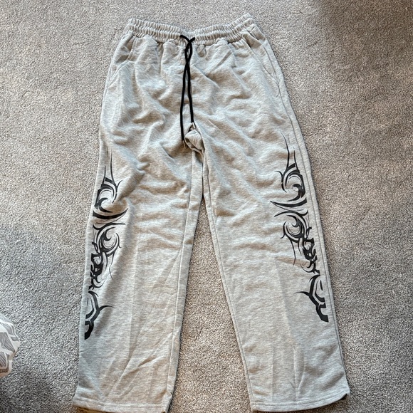 Set of Three Jogger Pants in Black, Gray, and Light Gray- boys size 14-16 - Picture 5 of 7